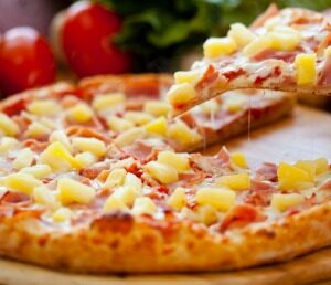 Pizza ananas